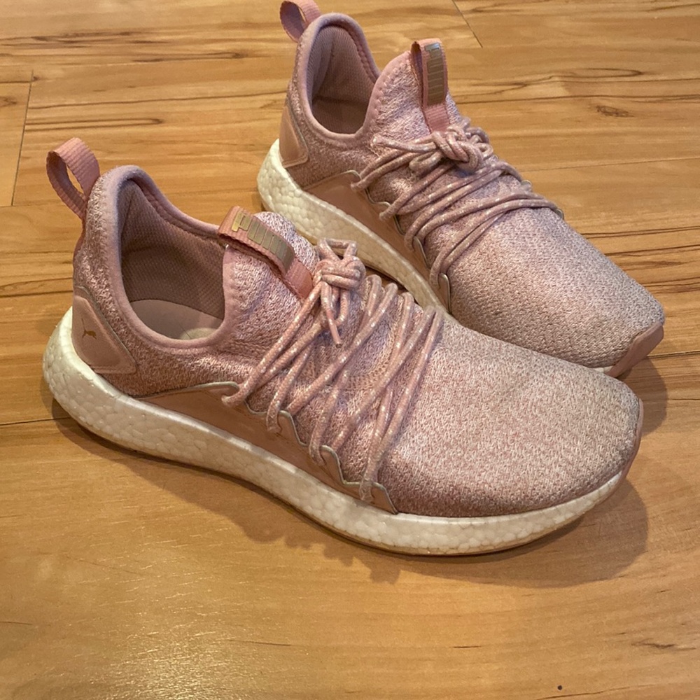 Women’s Puma Sneakers